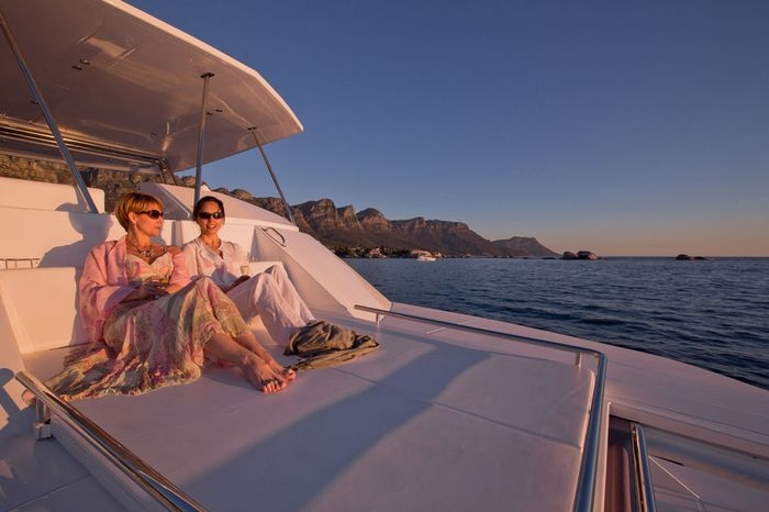 Flybridge - sun lounging