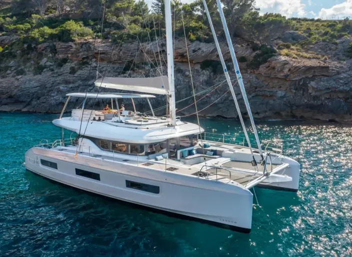 Lagoon 60 for sale